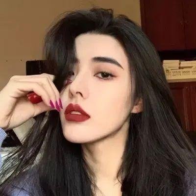 黄蜂女